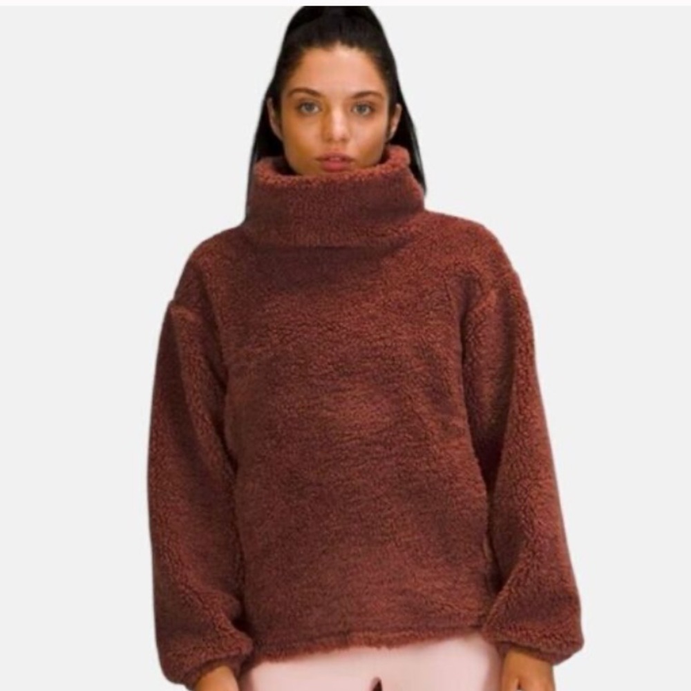 LULULEMON Restore Sherpa pullover funnel neck